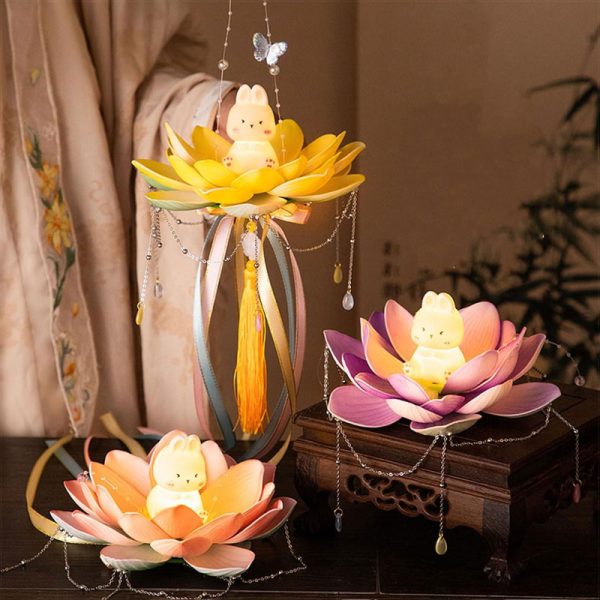 ML251208-Chinese-New-Year-Glowing-Jade-Rabbit-Lotus-Lantern-(7.87'×3.94'×25.59'),-DIY-Craft-Kit-for-Spring-Festival-&-Lantern-Festival-Hanfu-Handheld-Decoration-usage-scene